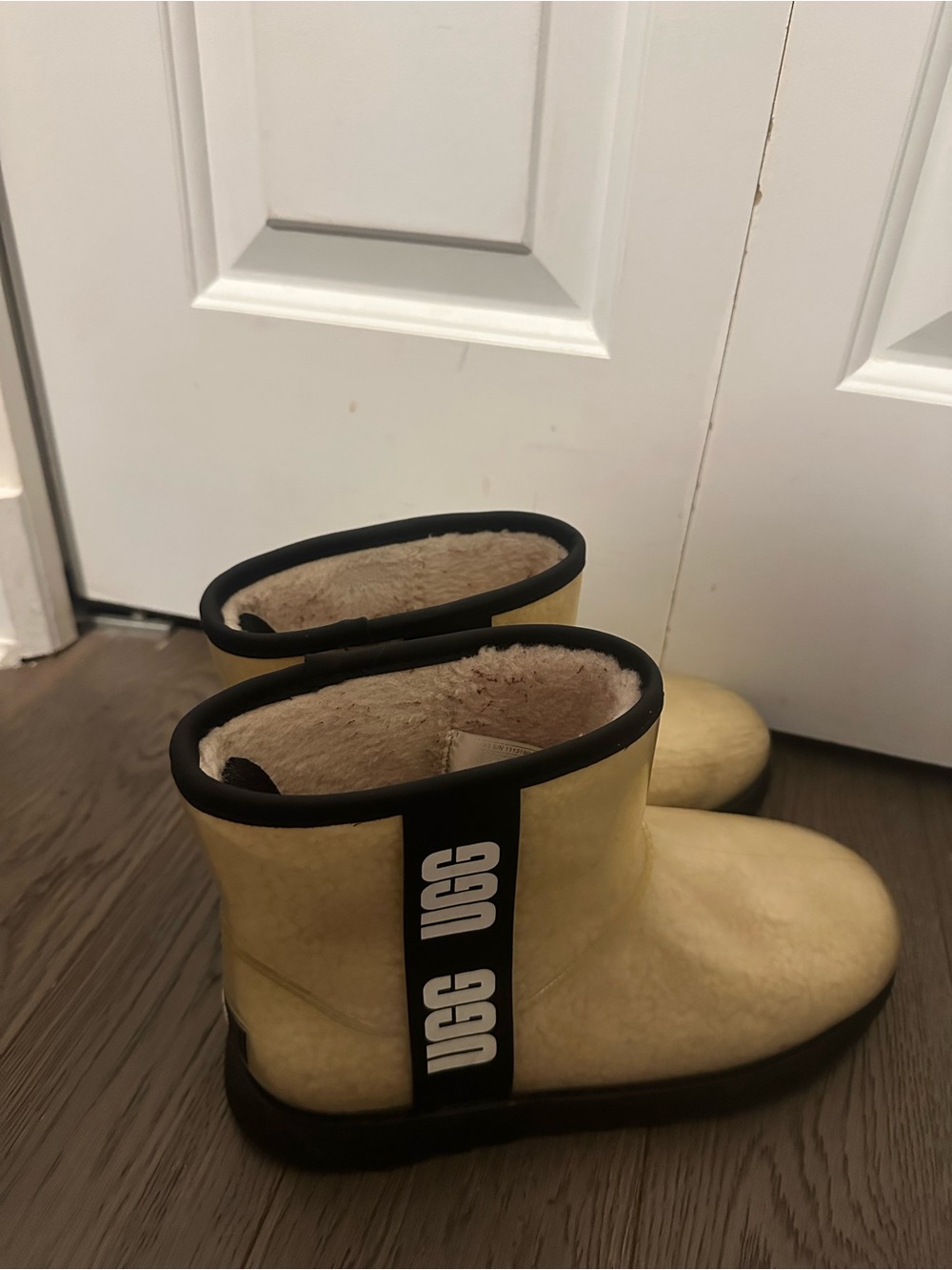 UGG Short Boots Water Resistant